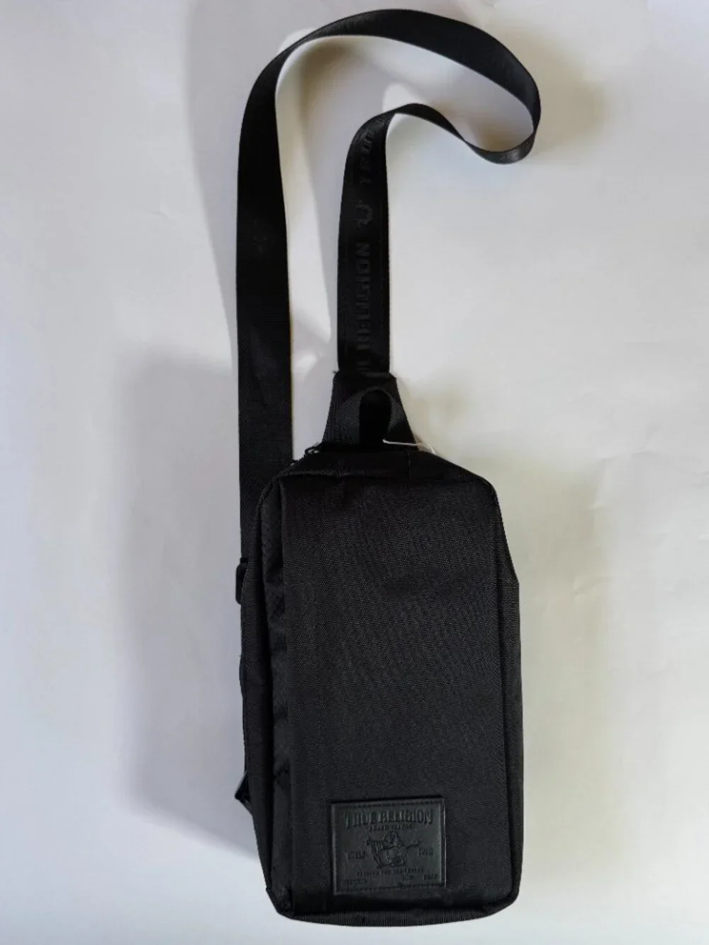 True Religion Balck Crossbody Sling Bag Ajustable logo Strap Rubber Patch Logo